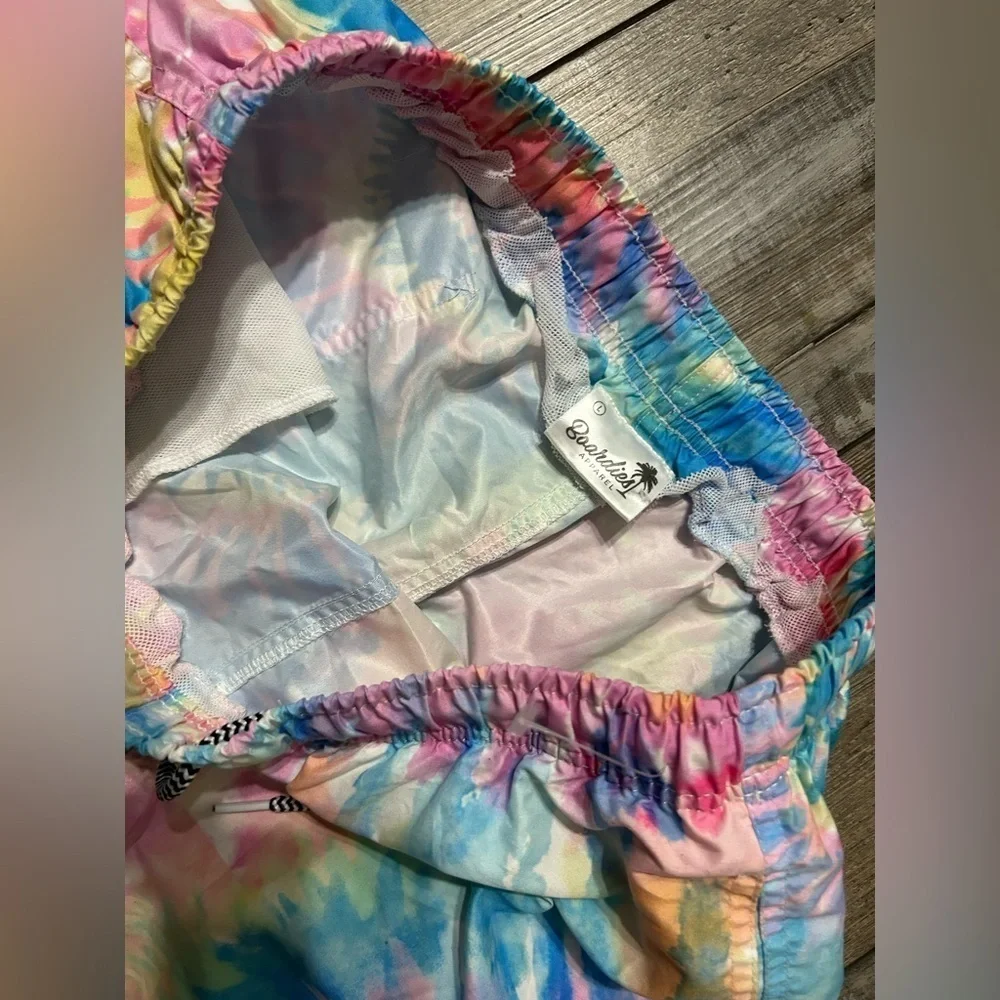 Boardies Men's Medium Spiral Tie Dye III Swim Short Trunks ‎ 5 1/2